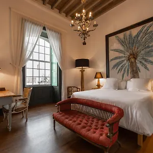 Emblemático La Casa De Naranjos Hotel